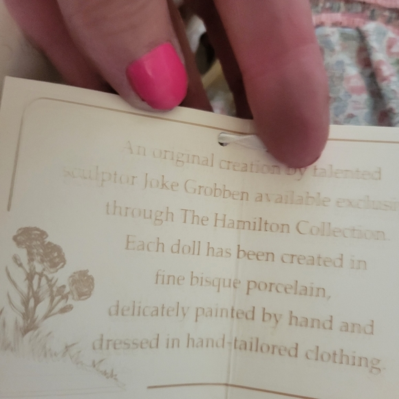 KATHLEEN by Joke Grobben, a porcelain doll in the Hamilton Collection. - Picture 4 of 8